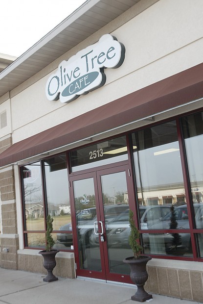 Olive_Tree_Cafe_2_LF_00008748A
